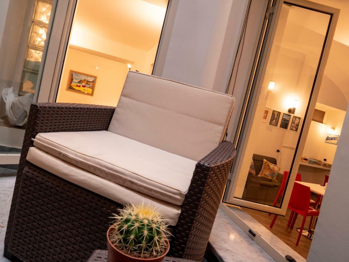 B&B Cosmoneapolitan Bagian luar foto